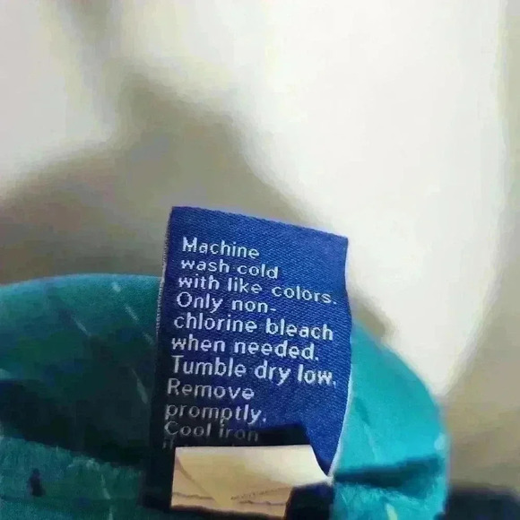 Apt. 9 women's blue geometric blouse size medium - Picture 5 of 7